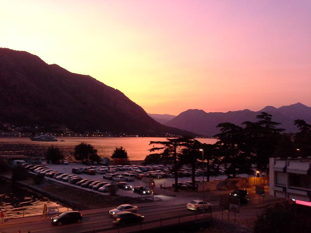 Apartment Todor Kotor Buitenkant foto